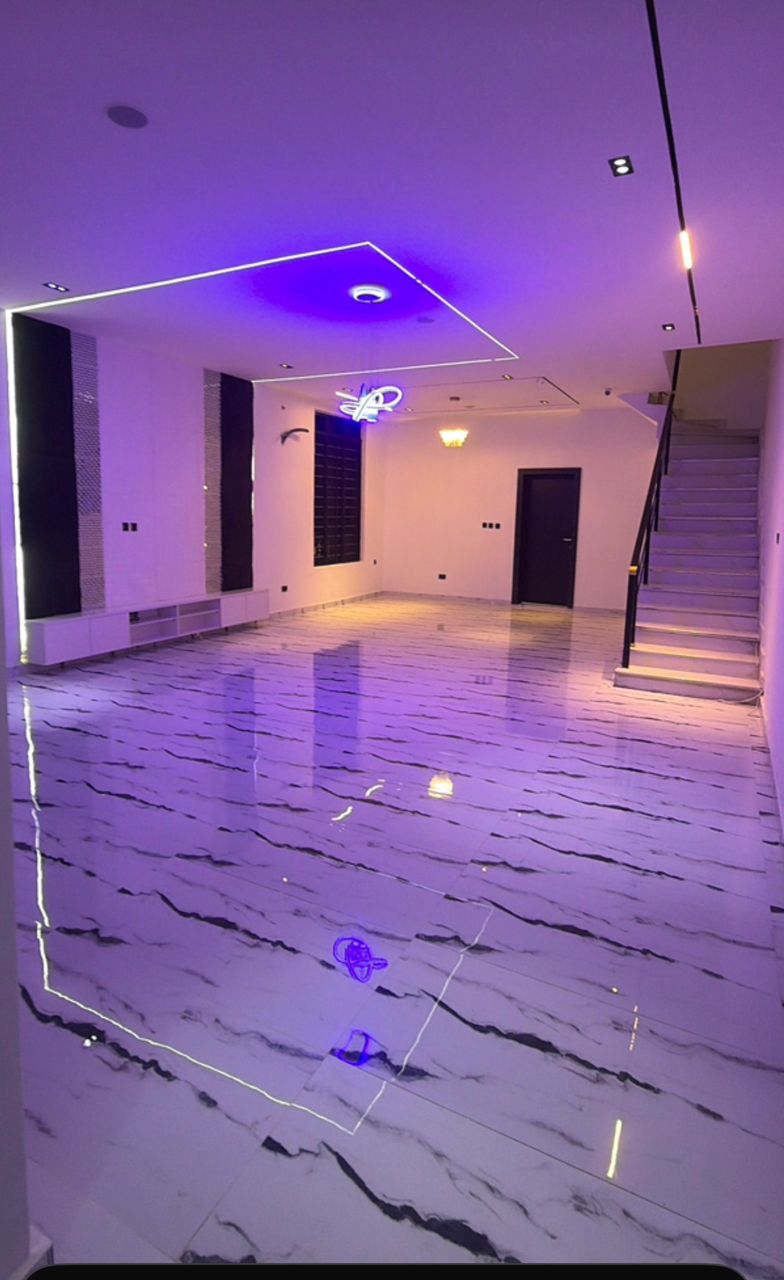 Smart 5-Bedroom Semi-Detached Duplex with BQ